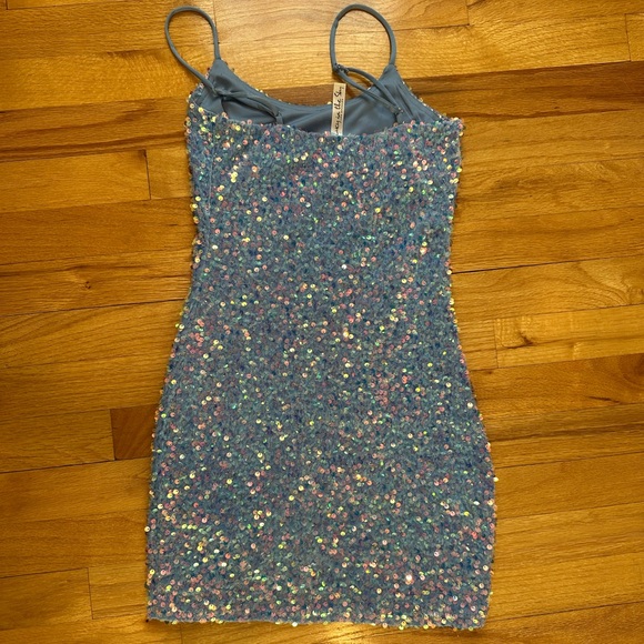 Lucy in the Sky XS bodycon spaghetti strap baby blue sequin mini dress - Picture 3 of 7